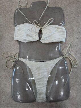 TRIANGLE SWIMWEAR BANDEAU WHITE RIBBED SHIMMER STRING BIKINI TOP SMALL/LOWER XS